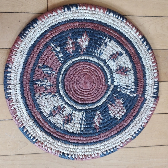 20th Century Nigerian Handwoven Grass Coiled Flat Trivet Placemat - Picture 5 of 5